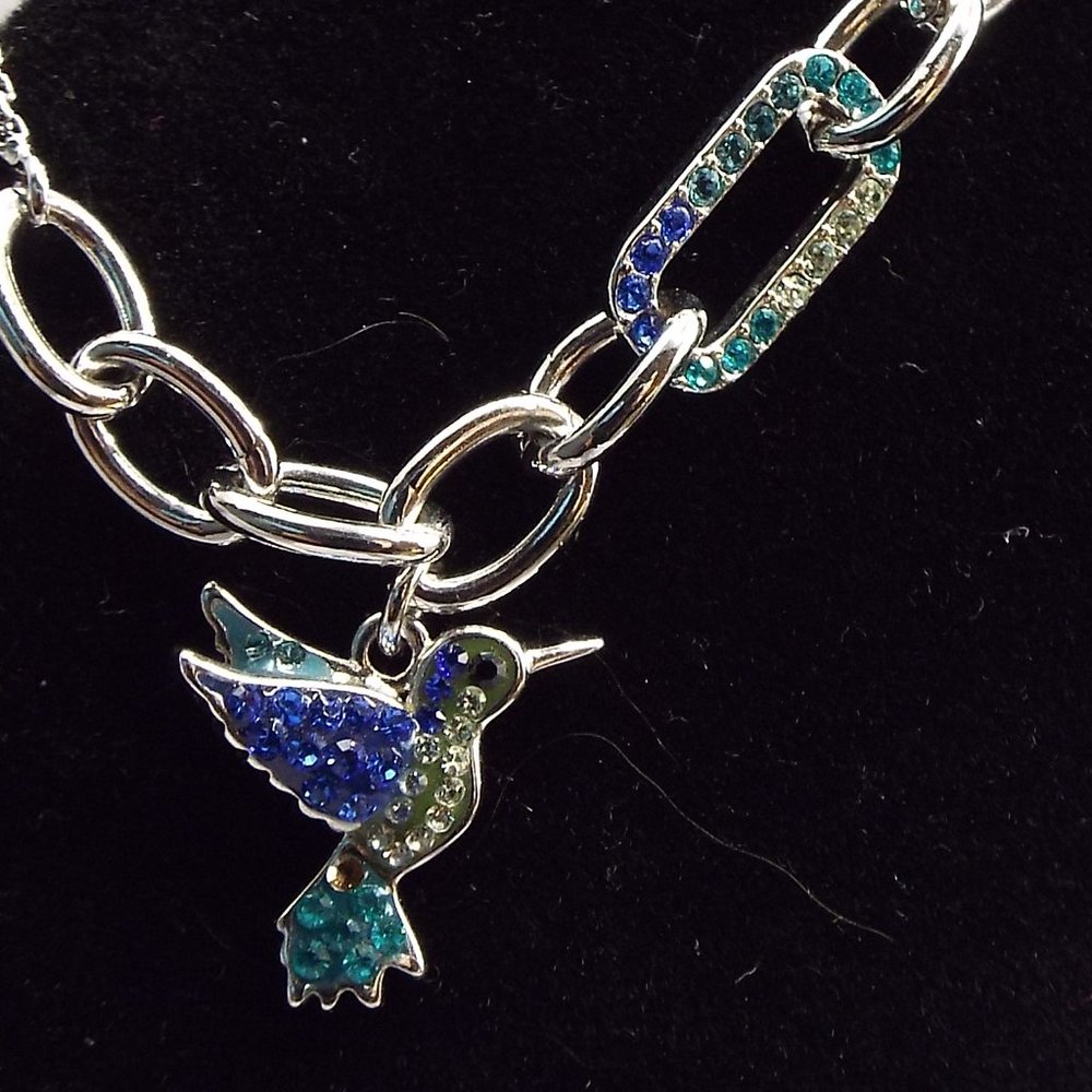 SWEET AQUA & BLUE RHINESTONE HUMMINGBIRD CHARM SILVERY BRACELET 38